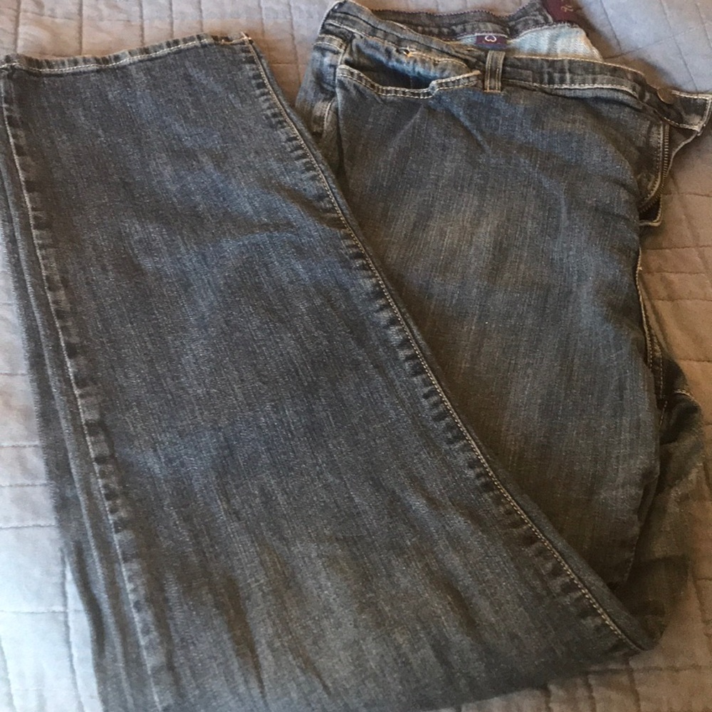 3/$20😀NYDJ Jeans.  Straight leg.